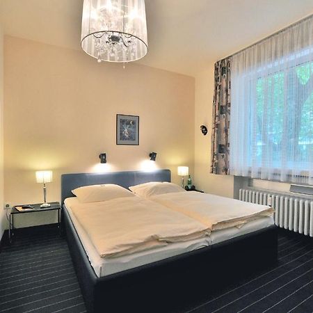 Hotel Am Ehrenhof Düsseldorf Zimmer foto